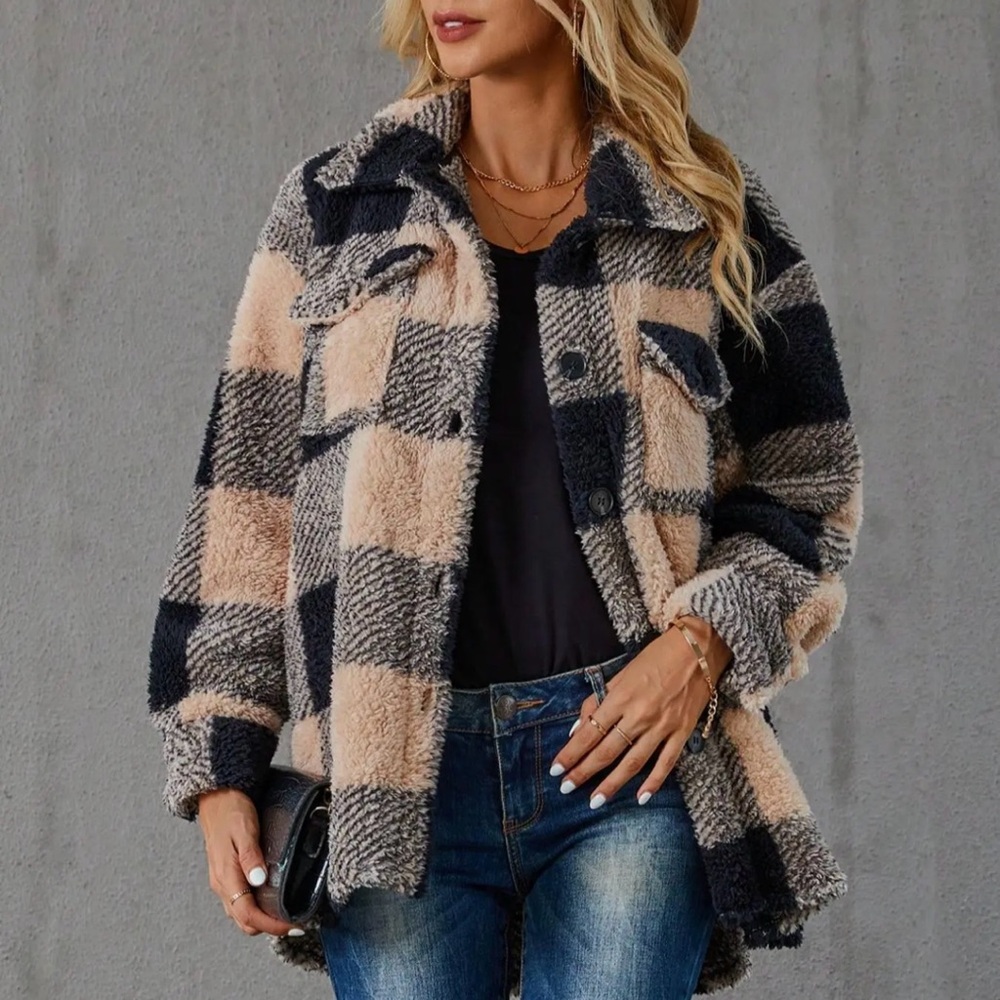 Plaid Fleece Jacket - Black and Tan